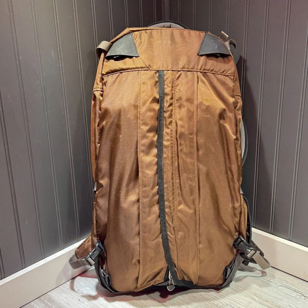 REI Convertible‎ Hidden Shoulder Straps Travel Backpack Internal Soft Frame